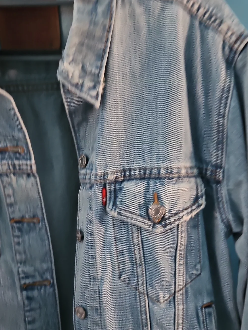 Light Blue Denim Jacket - Classic Men’s Jean Jacket - Picture 4 of 9